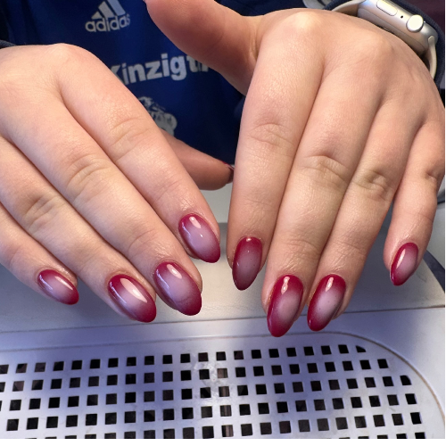 Airbrush nail designs